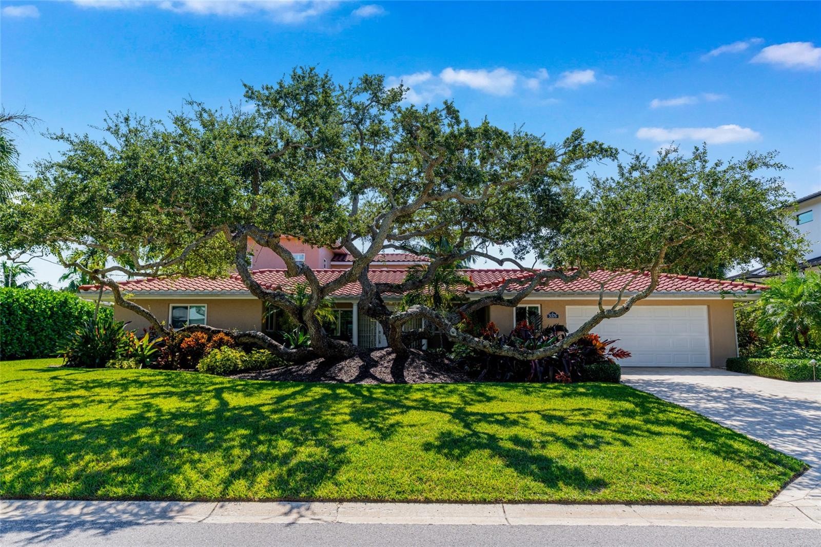 5376 SHADOW LAWN DR