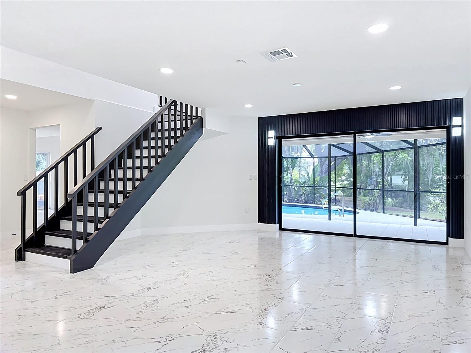 4256 KING RICHARD LN