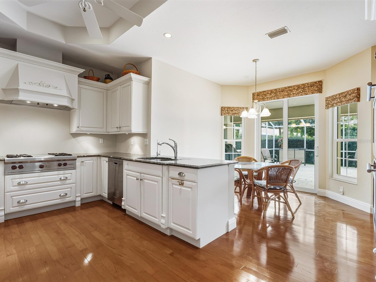 4348 HIGHLAND OAKS CIR