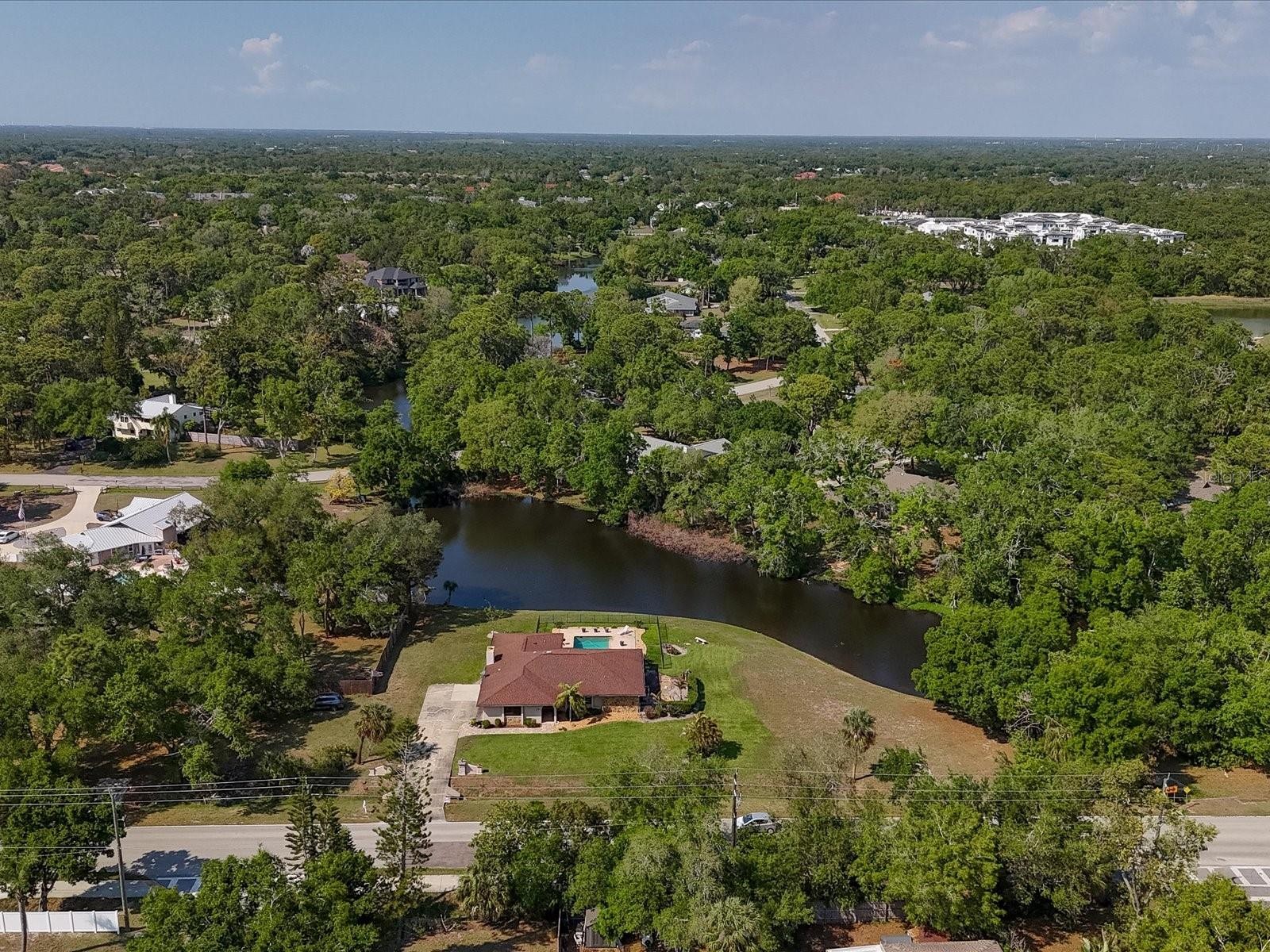 3927 DESOTO RD