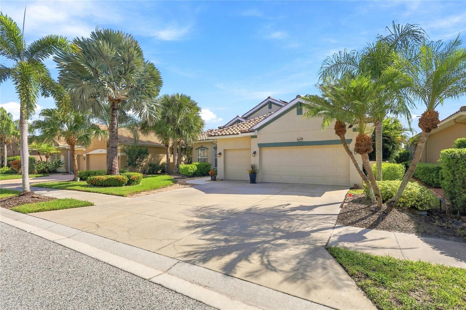 1336 CREEK NINE DR