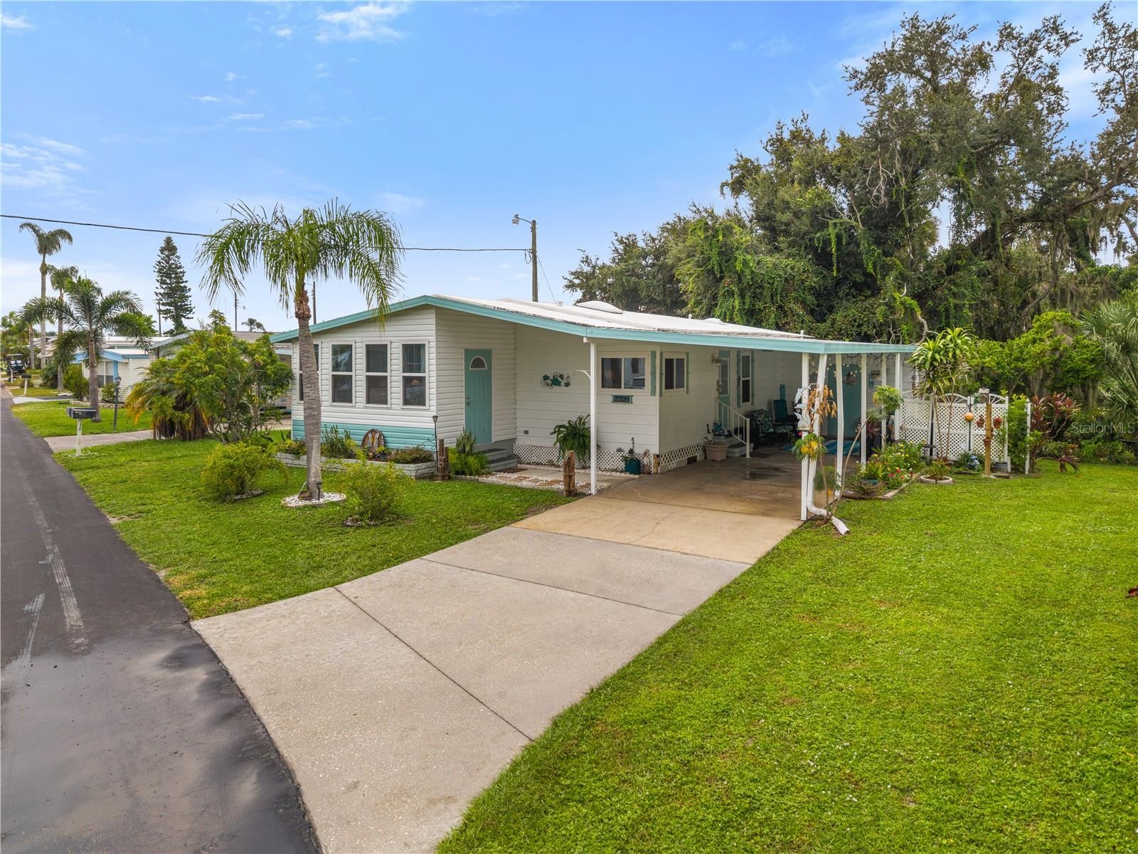 3329 EILEEN DR