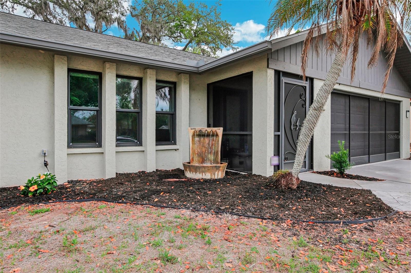 5753 COLONIAL OAKS BLVD