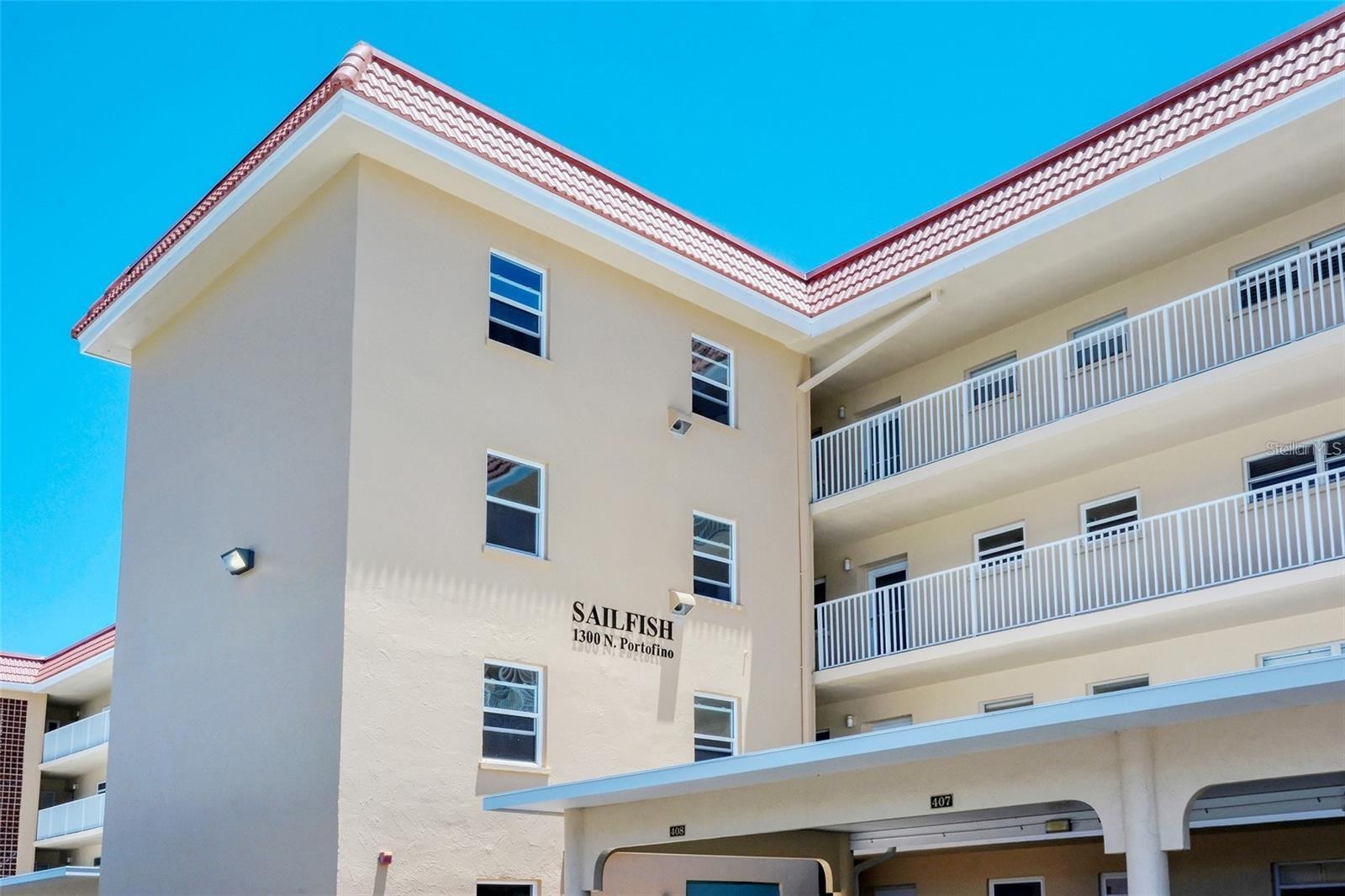 1300 N PORTOFINO DR #305