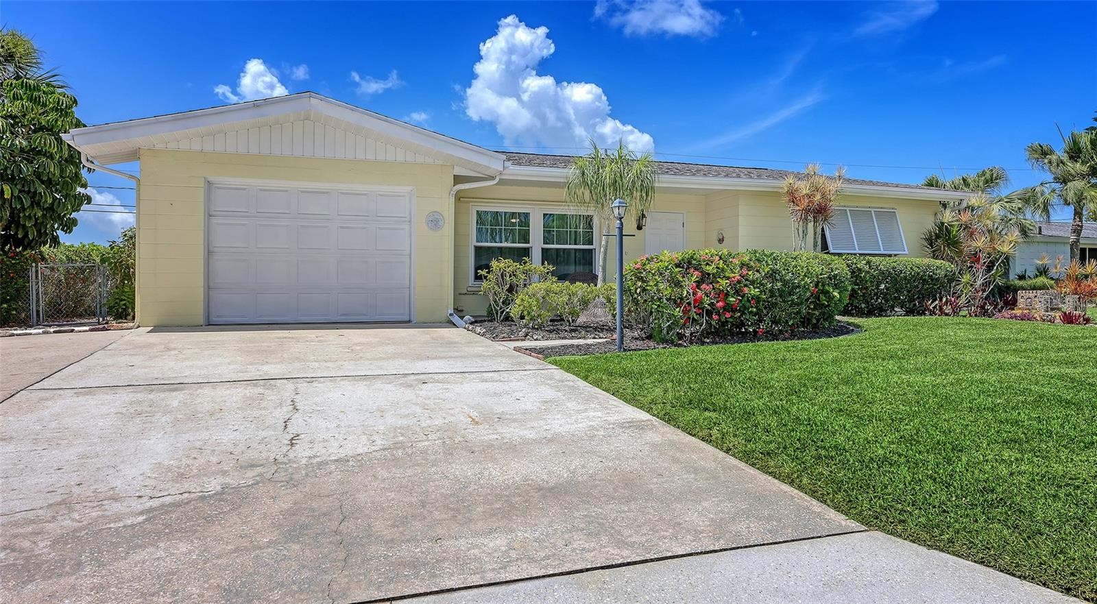 524 GLEN OAK RD