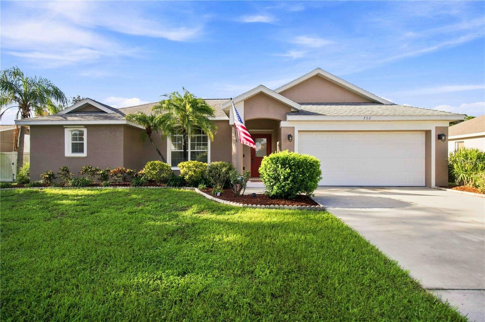732 PLUM TREE LN