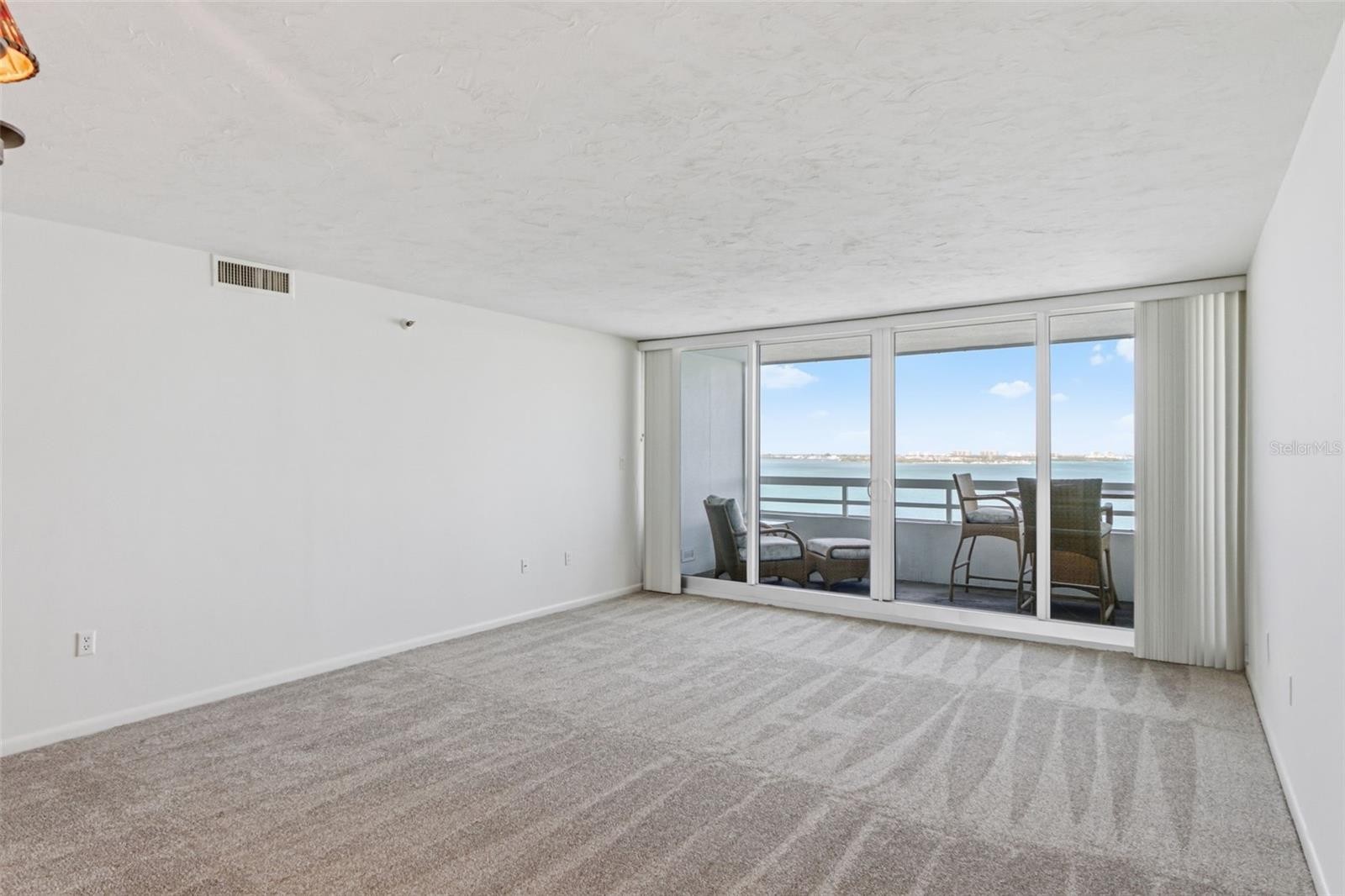 988 BLVD OF THE ARTS #1116