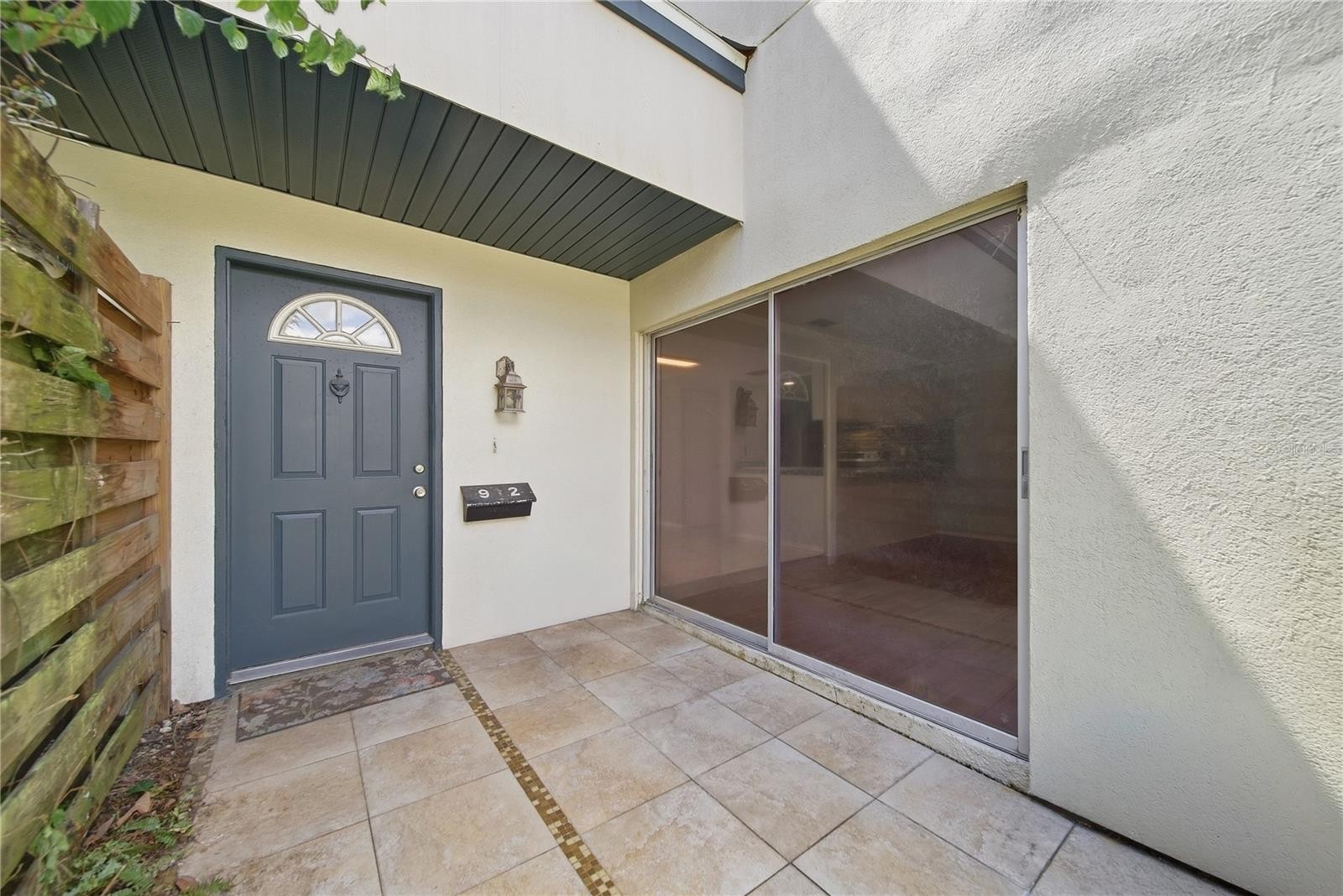 912 BYRON LN #5C