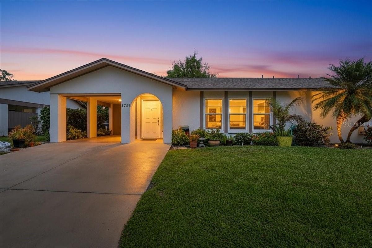 3759 COLLINS ST #711