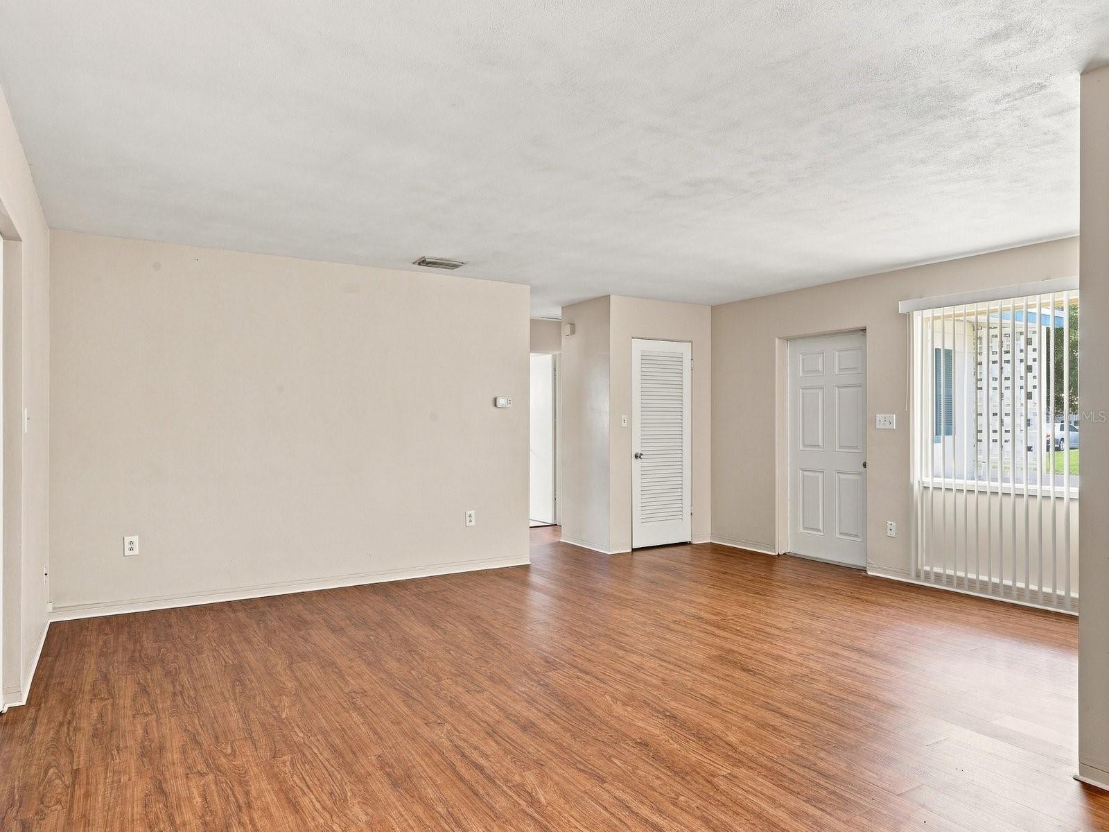 208 62ND ST W