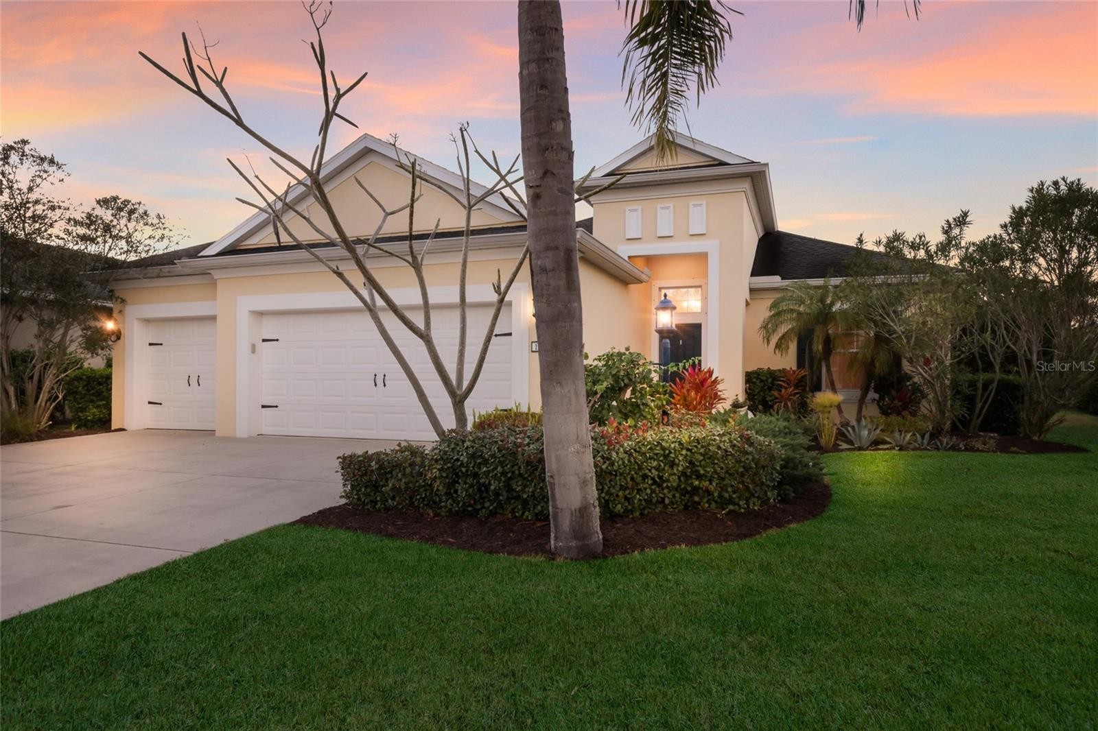 12026 FOREST PARK CIR