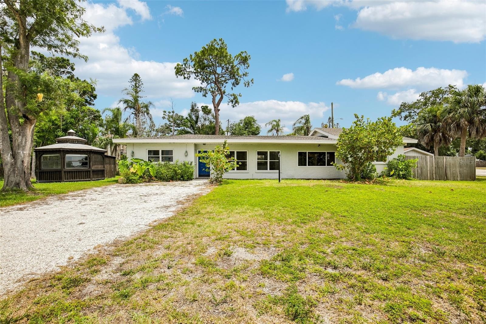 807 LUCILLE AVE