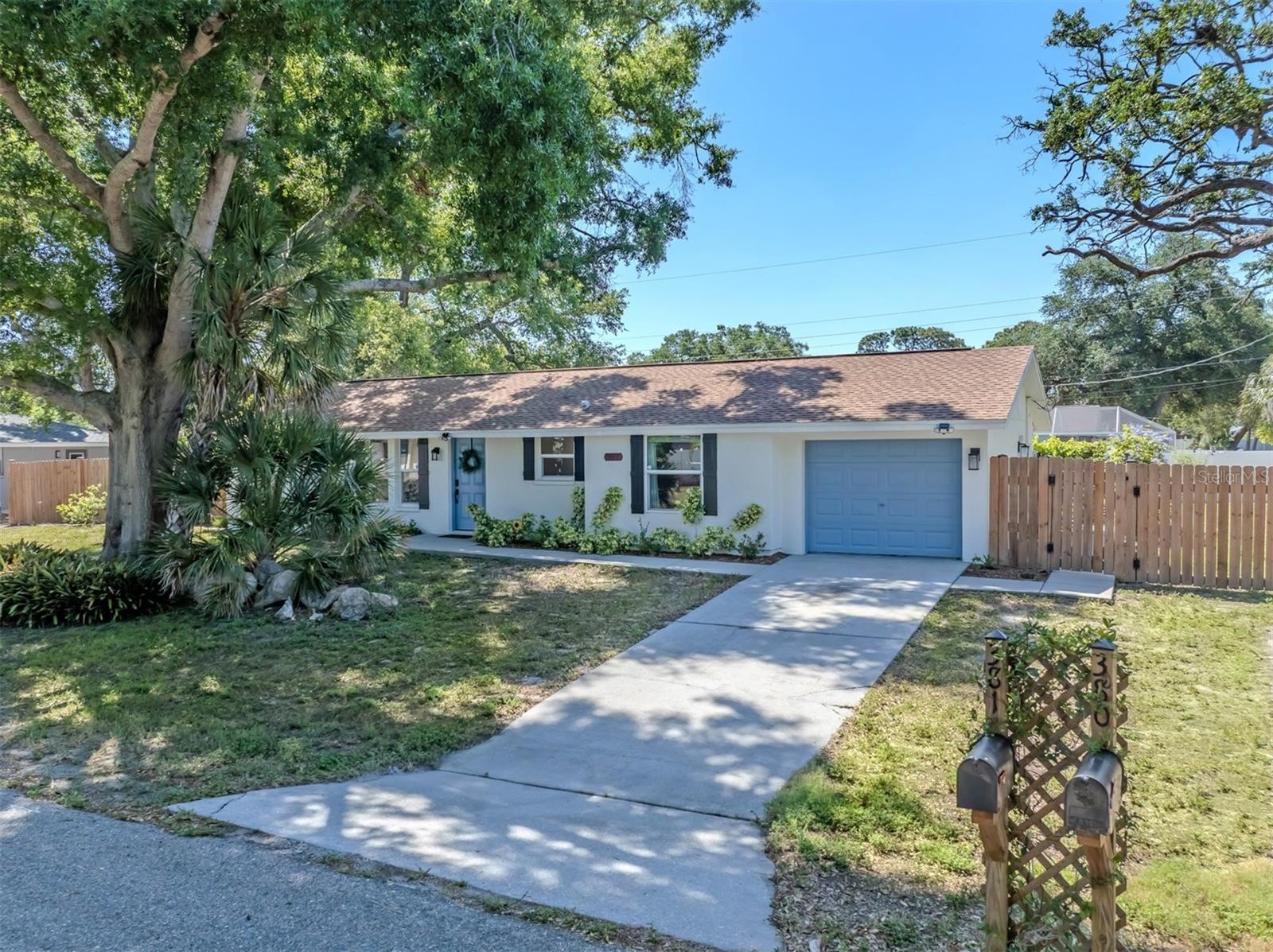 381 FALKLAND RD