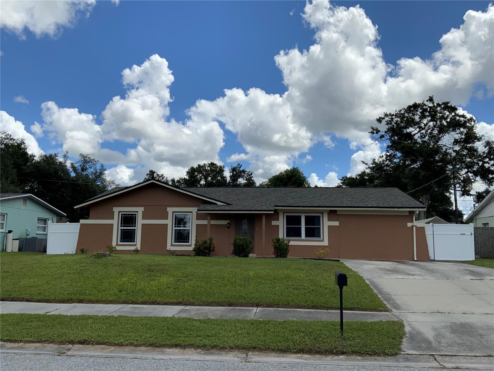 4011 WESTMINSTER DR