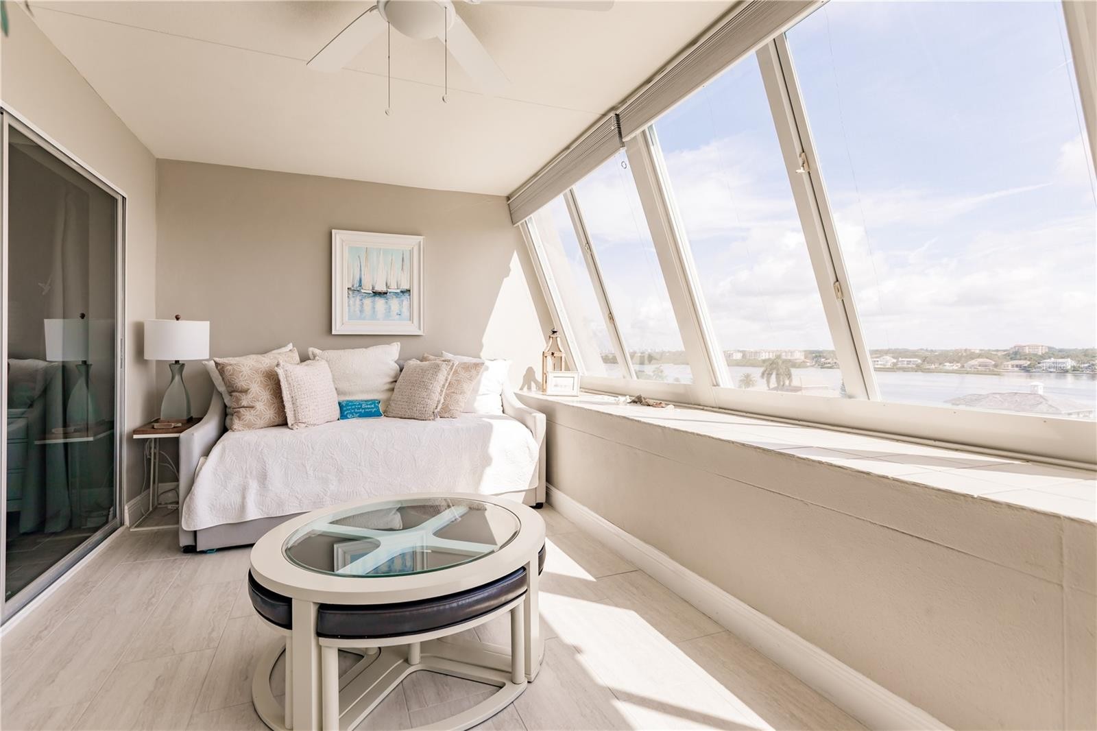 1255 E PEPPERTREE DR #602