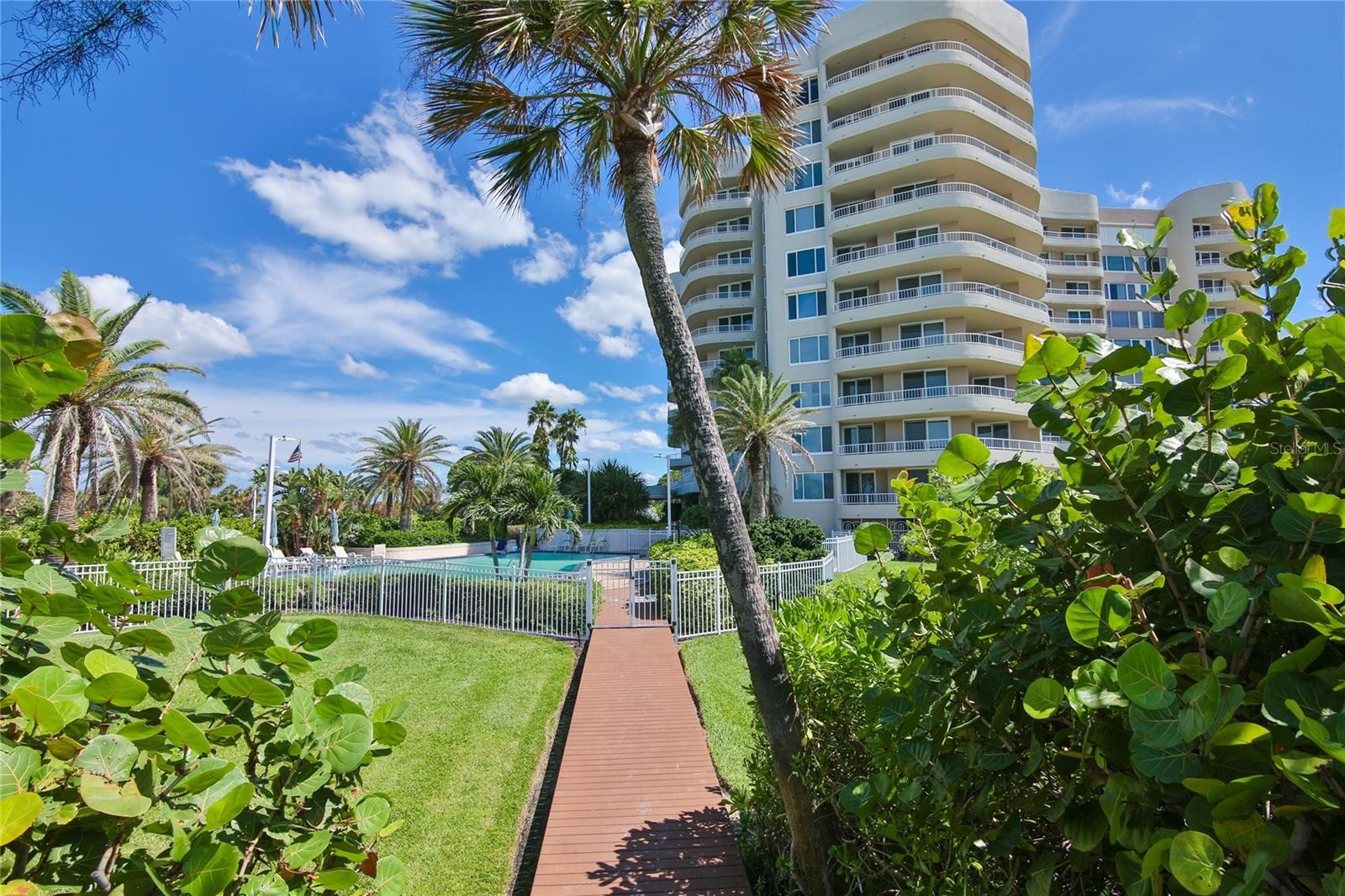 775 LONGBOAT CLUB RD #904