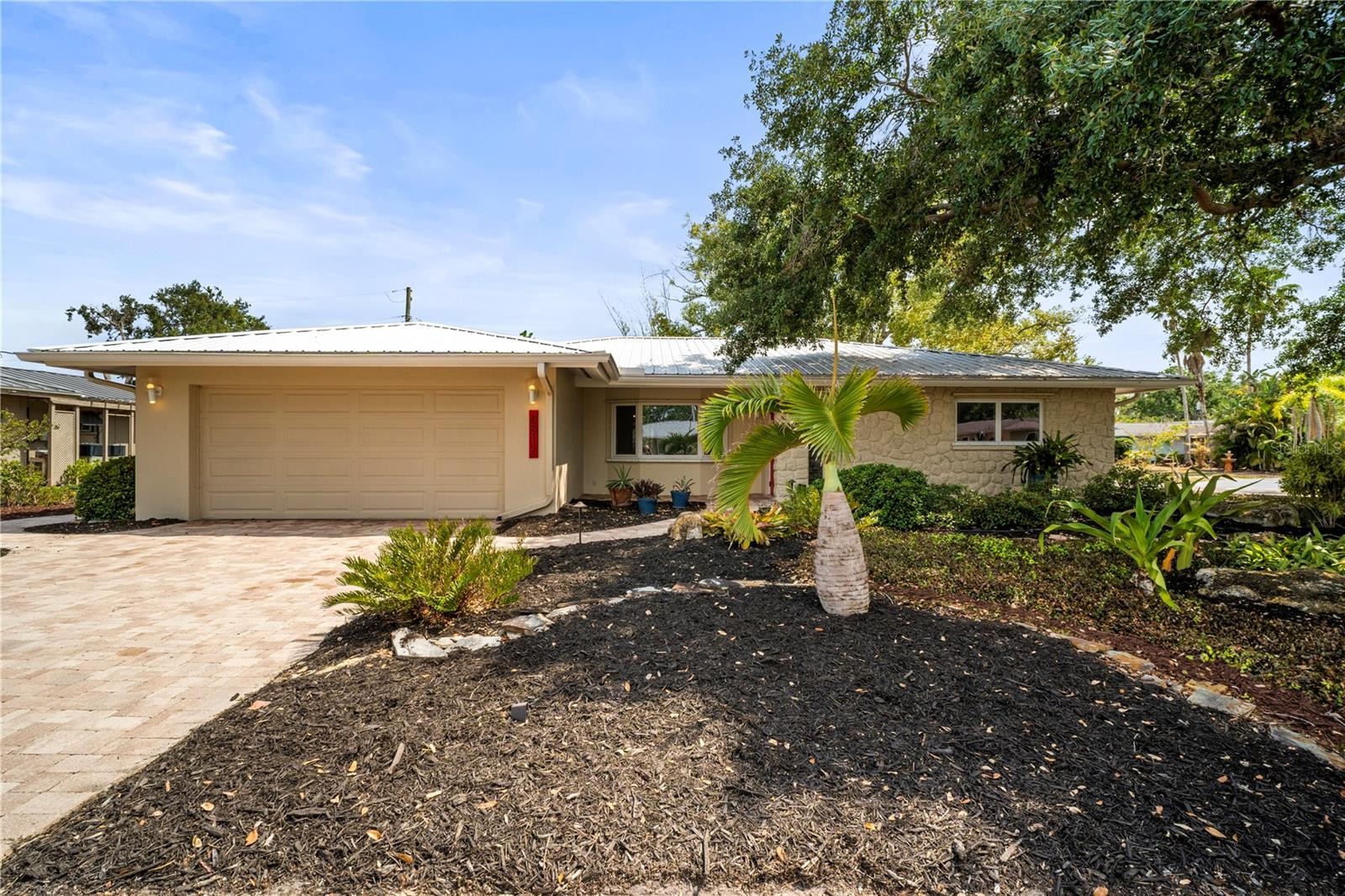6512 BOWLINE DR