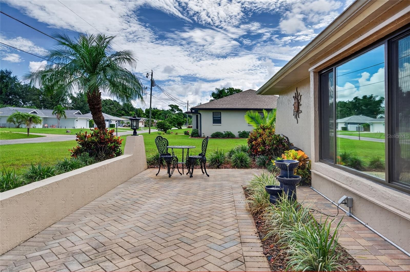 156 HOURGLASS DR