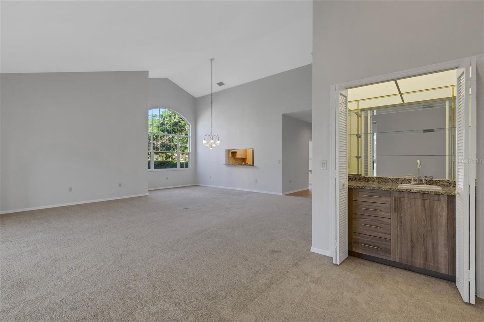 4044 PENSHURST PARK