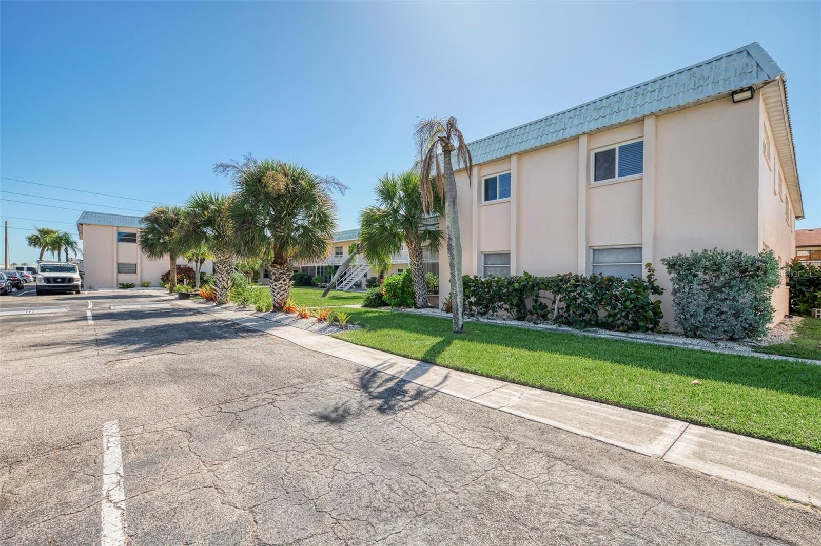 460 BASE AVE E #124