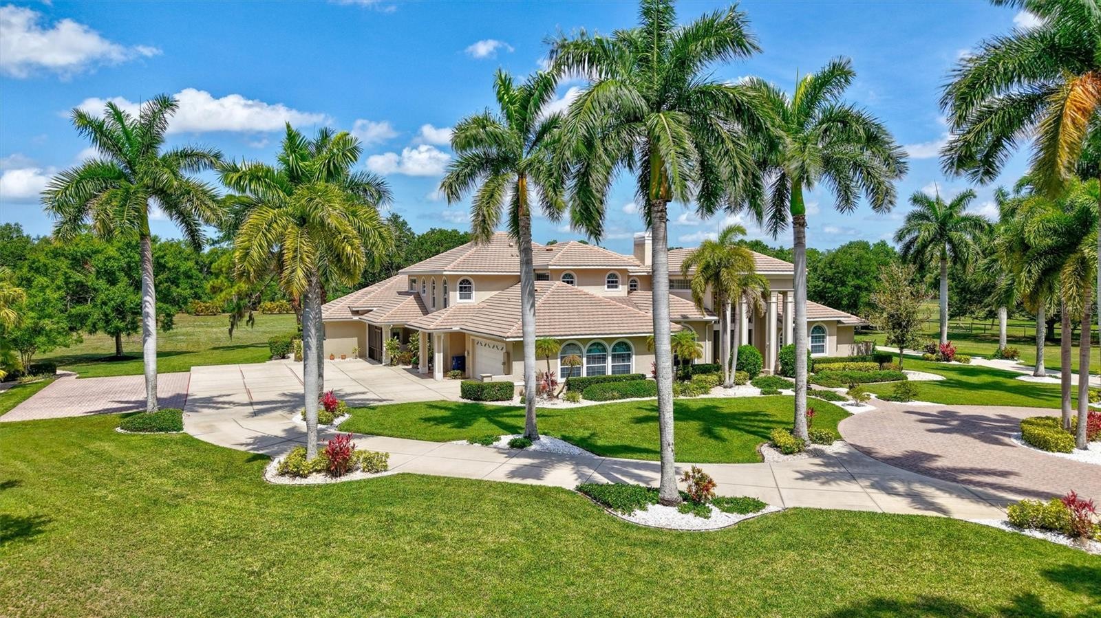 1045 FOX CREEK DR