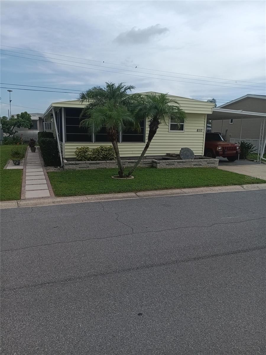 810 49TH AVE W