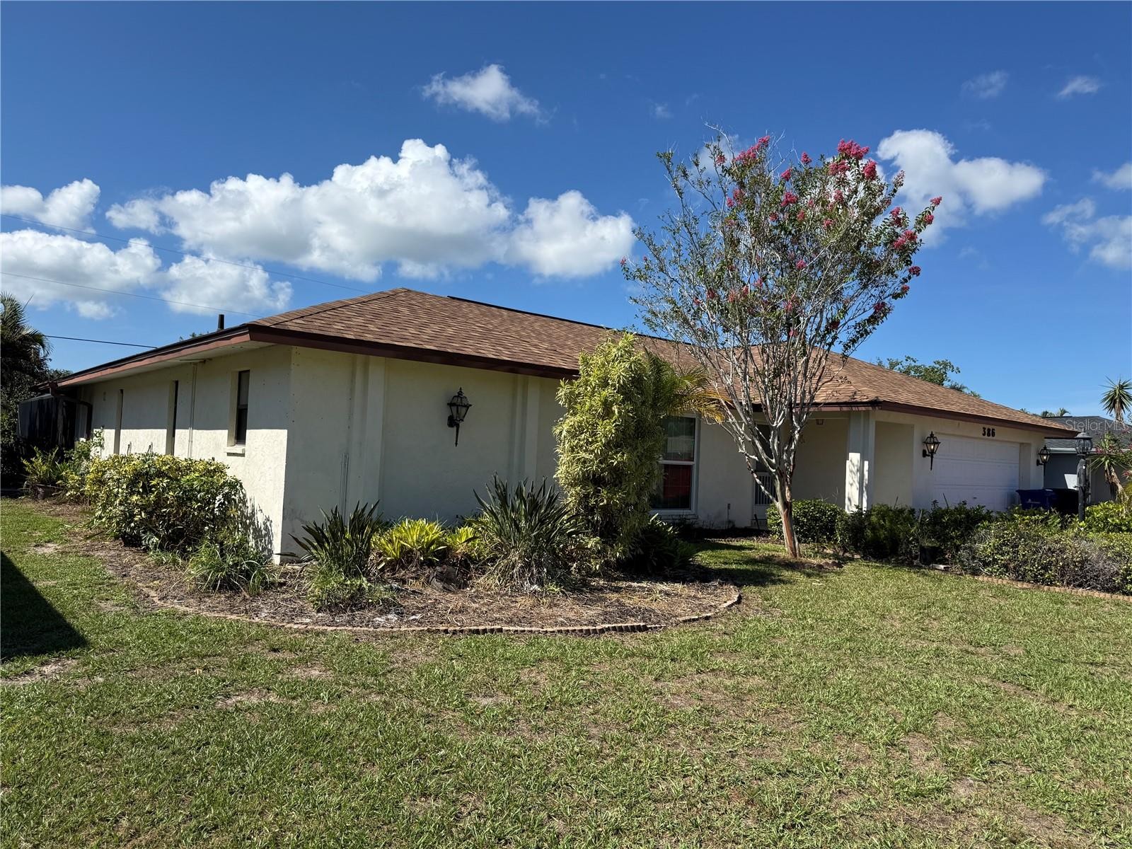 386 PINEVIEW DR