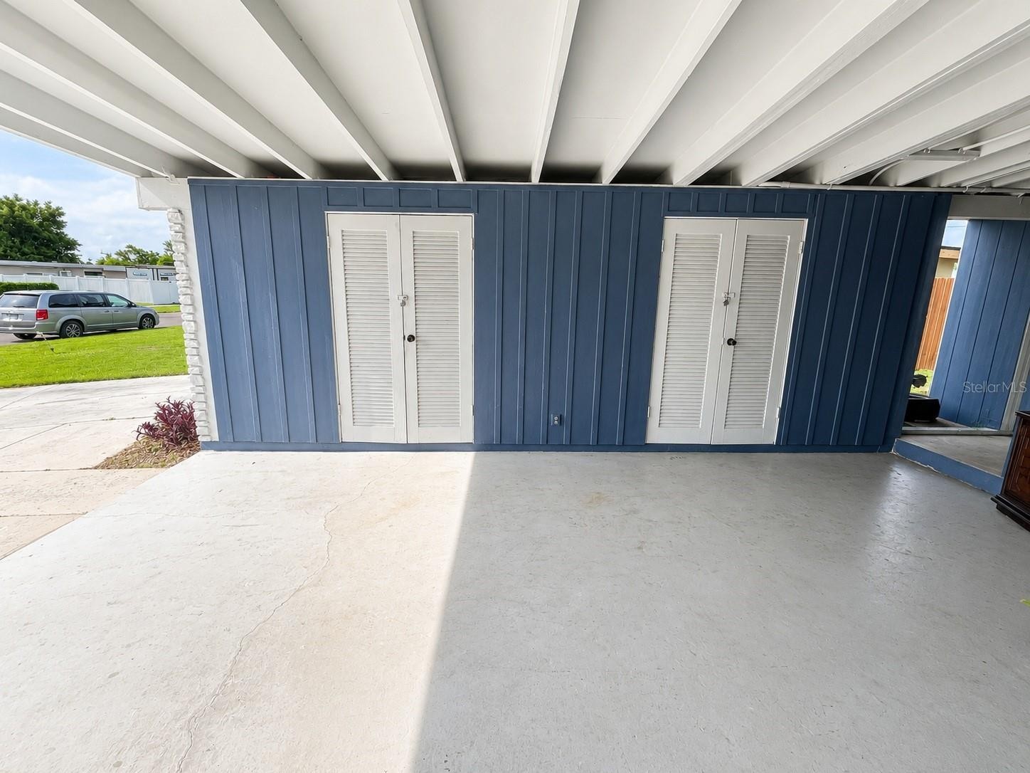 1004 DARTMOUTH DR