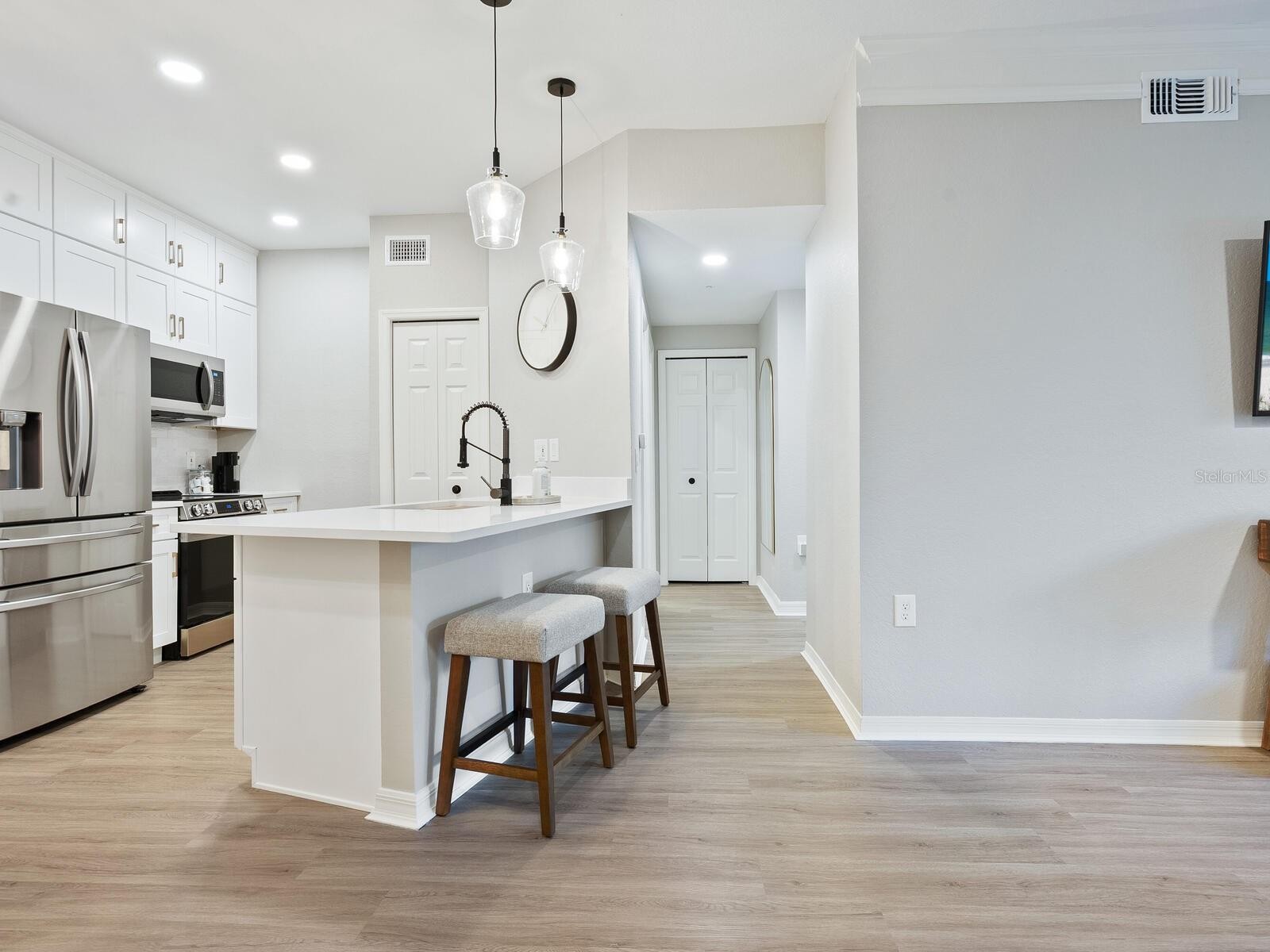 5168 NORTHRIDGE RD #102