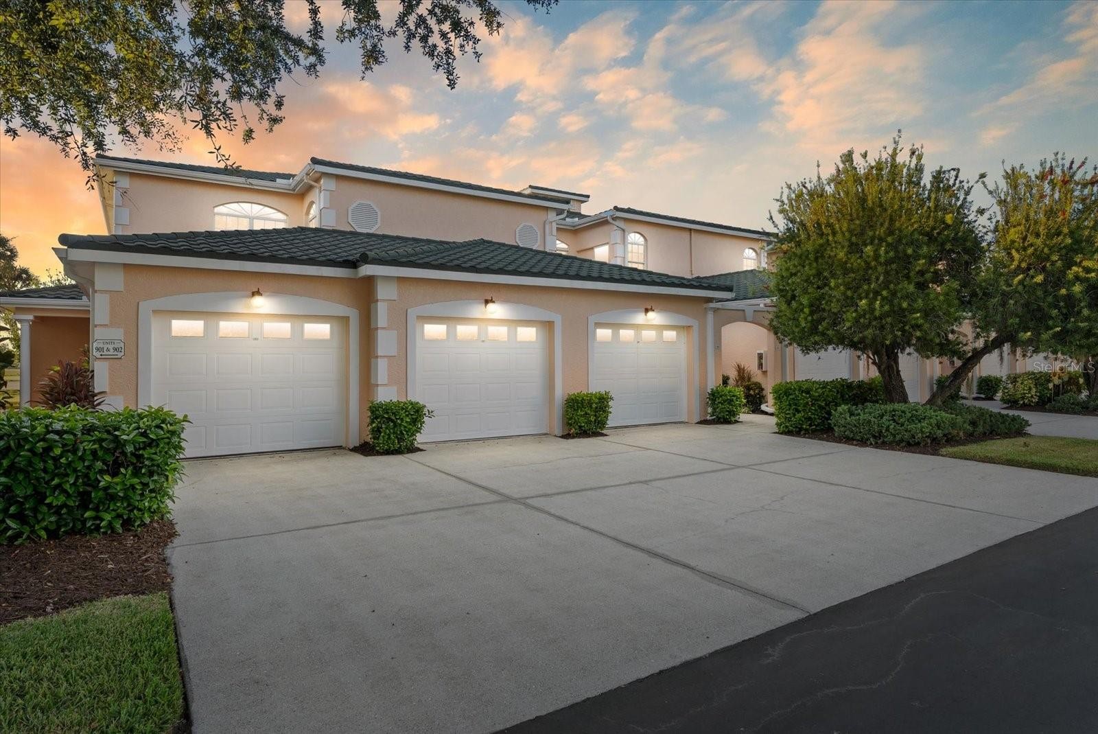 903 GONDOLA PARK DR #903