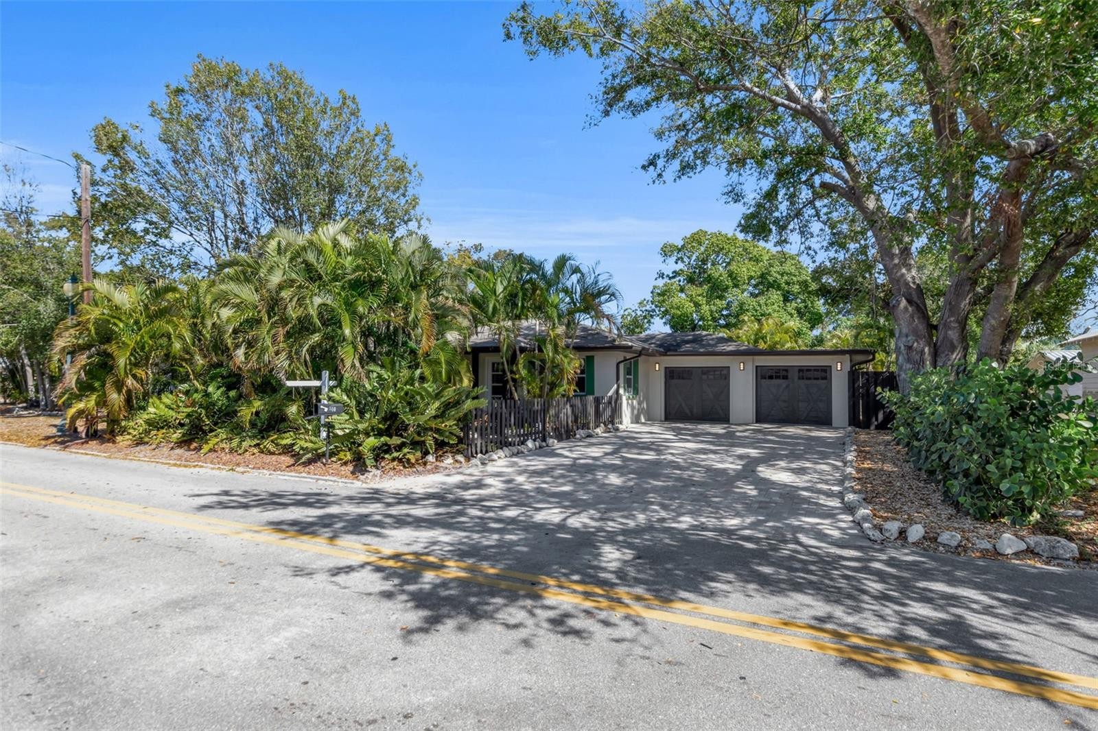 510 N OSPREY AVE