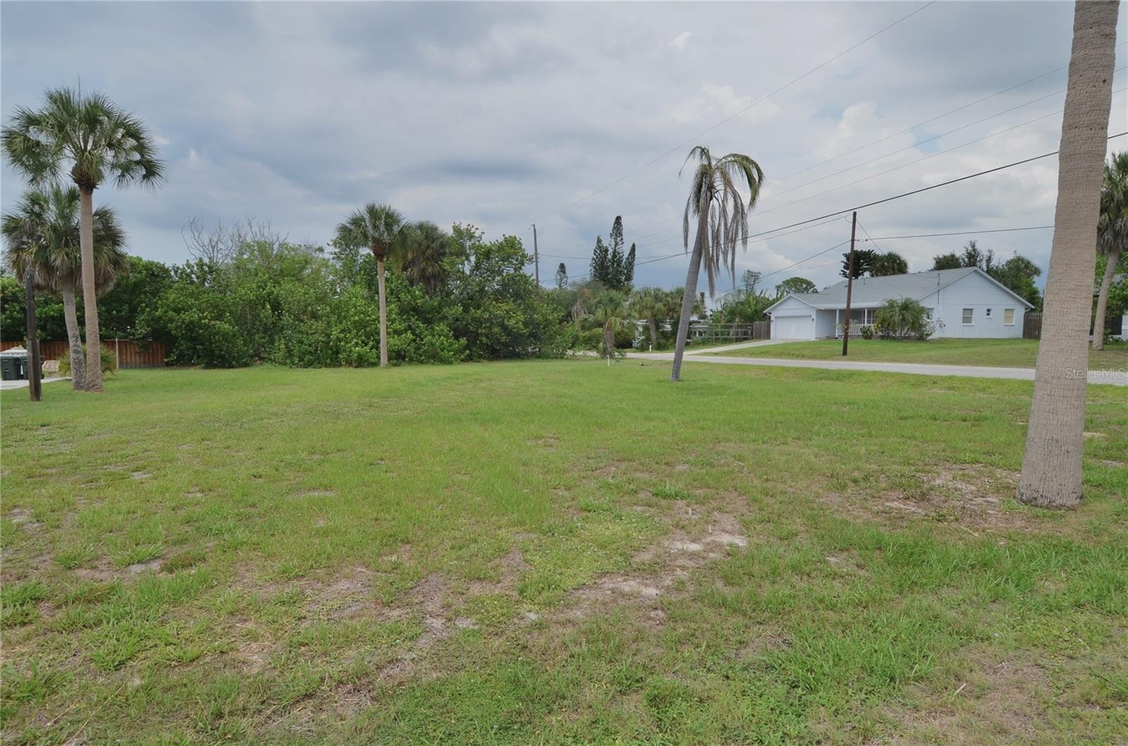 610 COQUINA CT