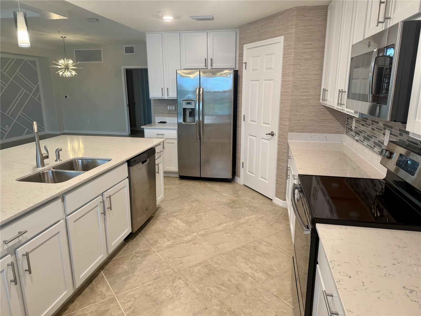 907 TIDEWATER SHORES LOOP #411