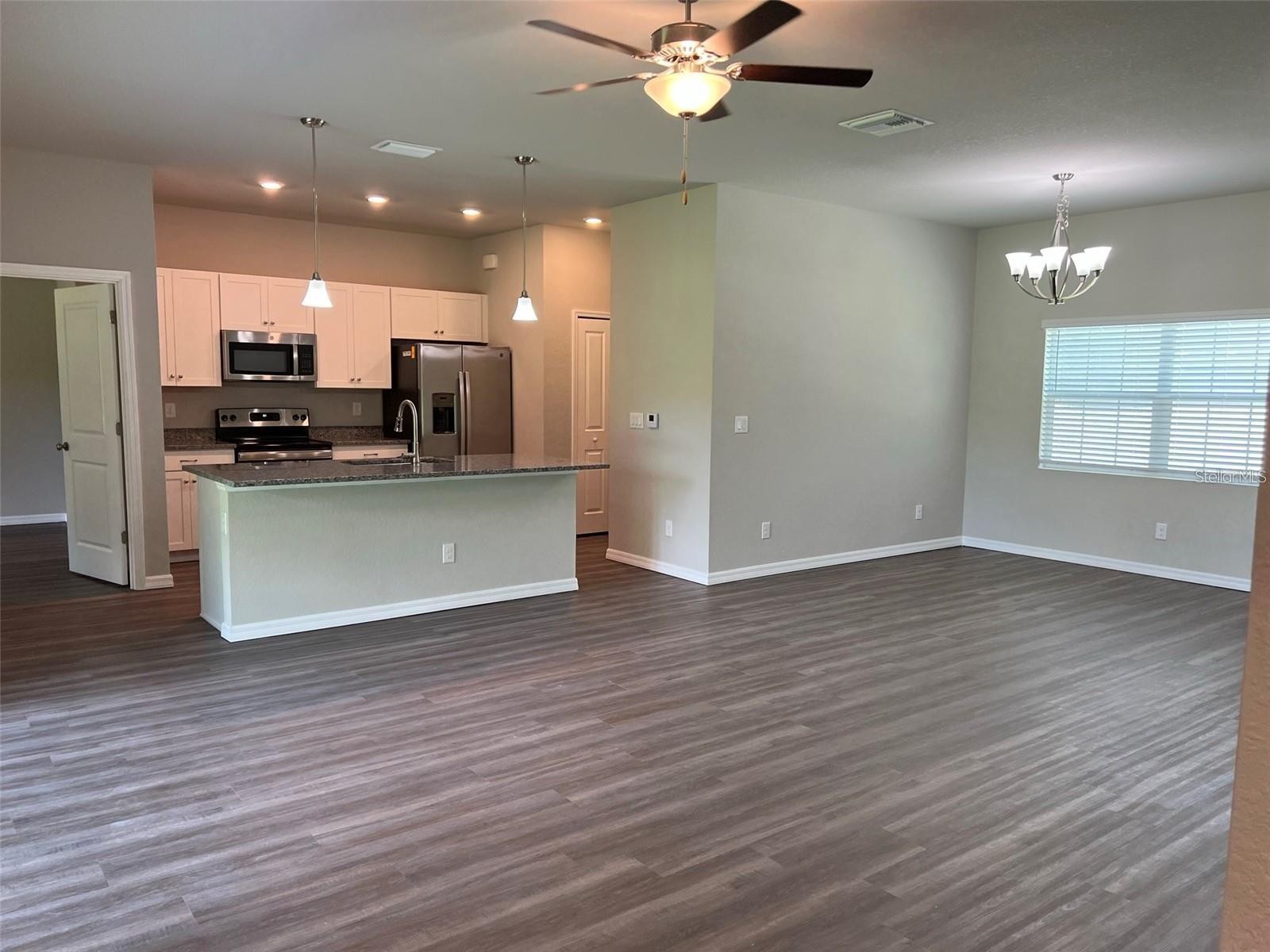 3685 TRENTON LN
