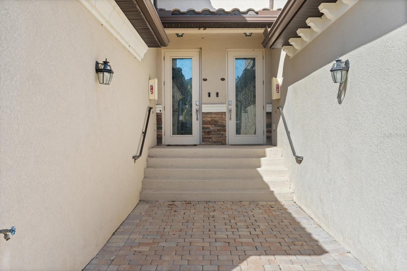 18113 GAWTHROP DR #102