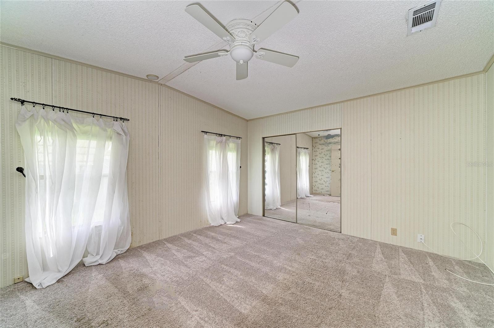 42 MEADOWLARK CIR