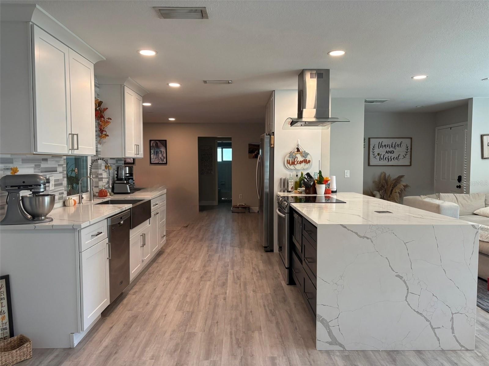 4420 MEADOW CREEK CIR