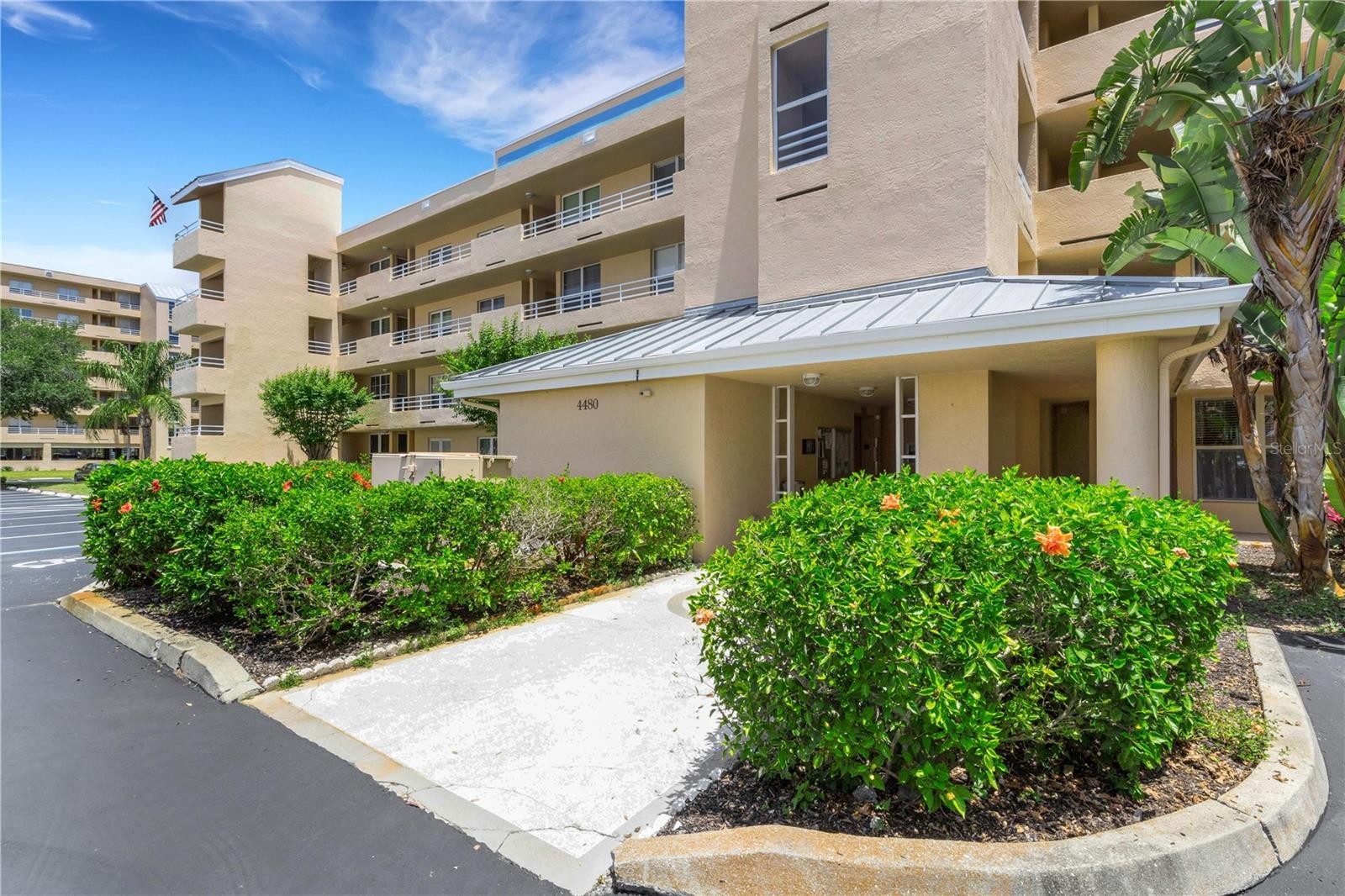 4480 FAIRWAYS BLVD #208