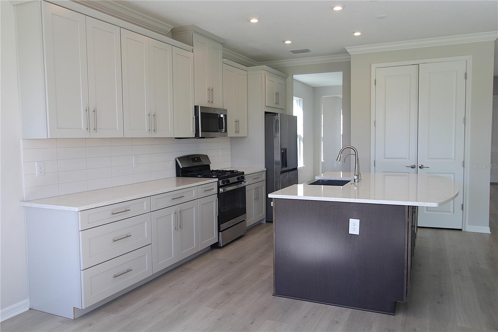 15324 SHADY PALMS LN