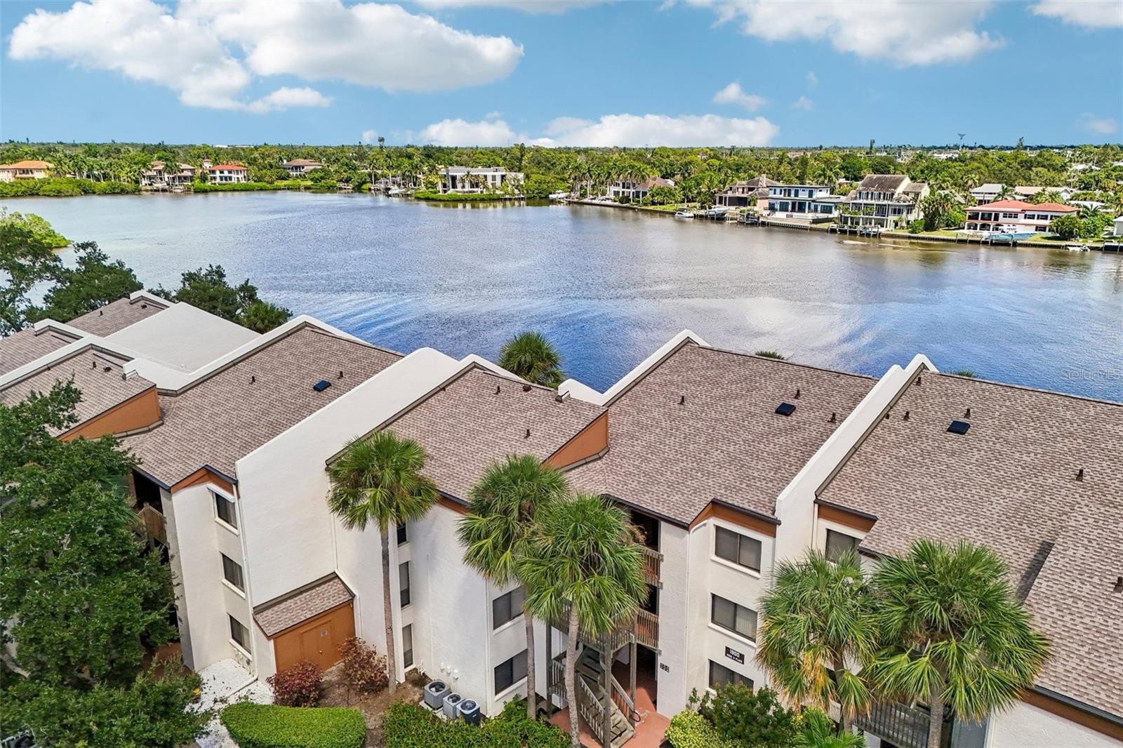 1900 COVE II PL #122