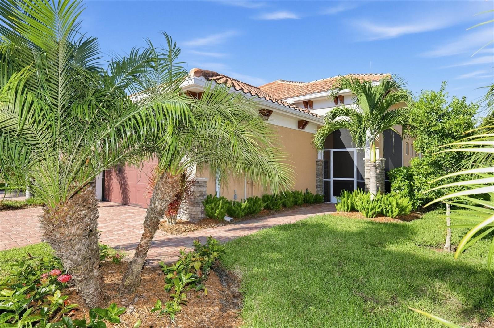 125 COLEBROOK CT