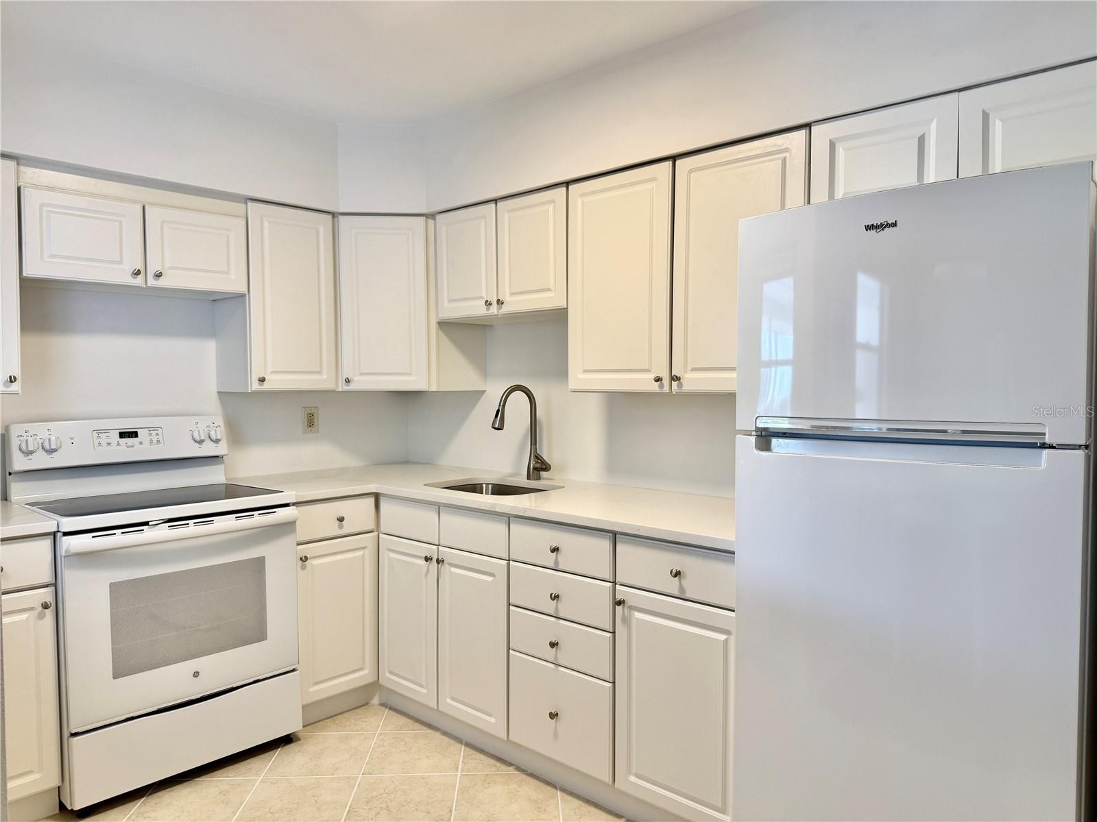 2221 ORANGE BLOSSOM LN