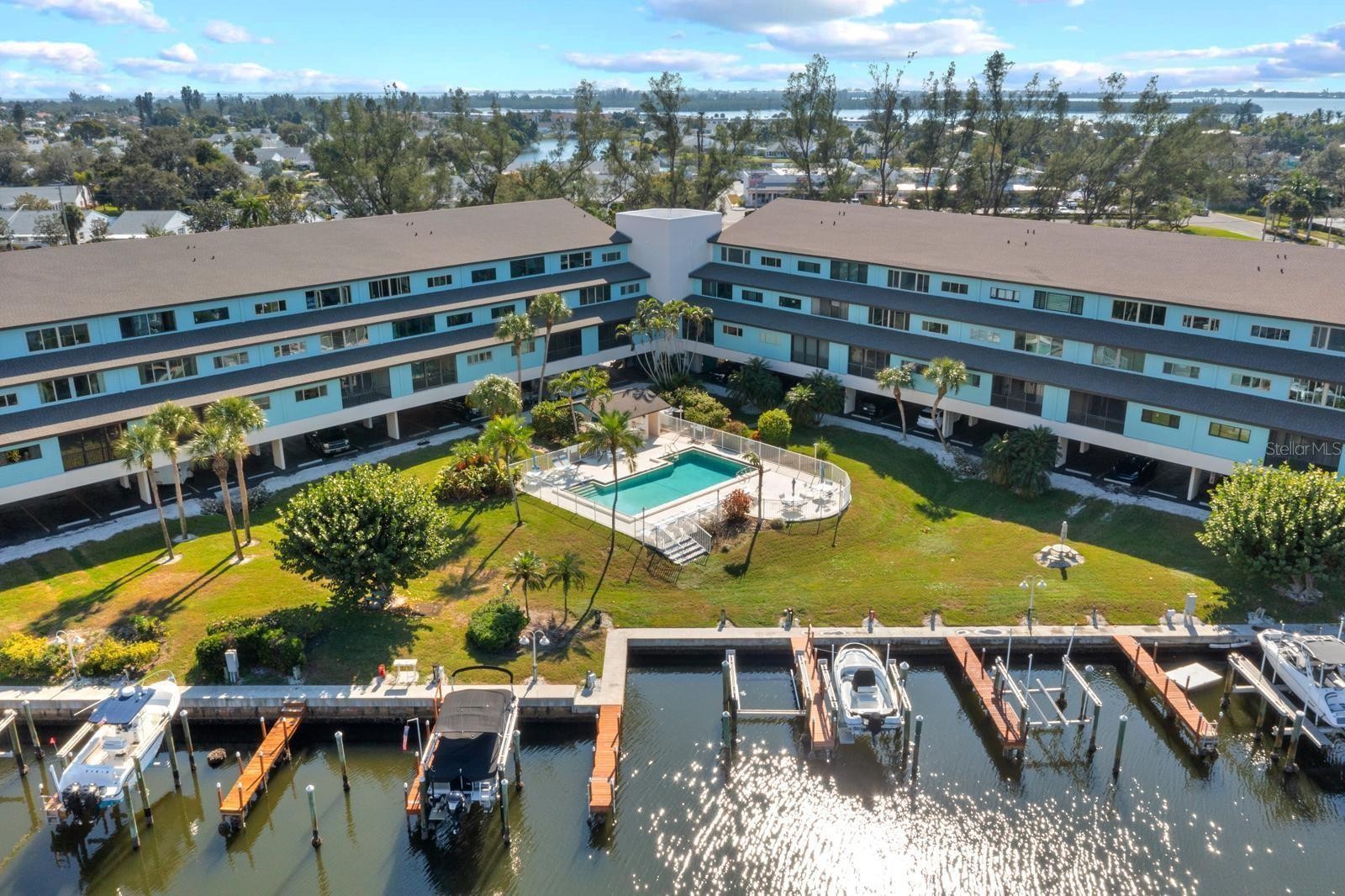 9604 CORTEZ RD W #136