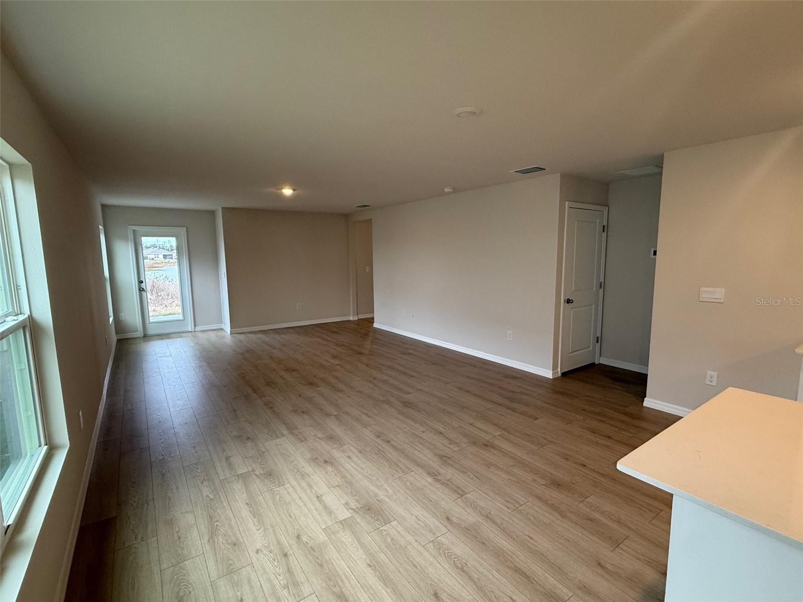 3907 SILVER STRAND TRL