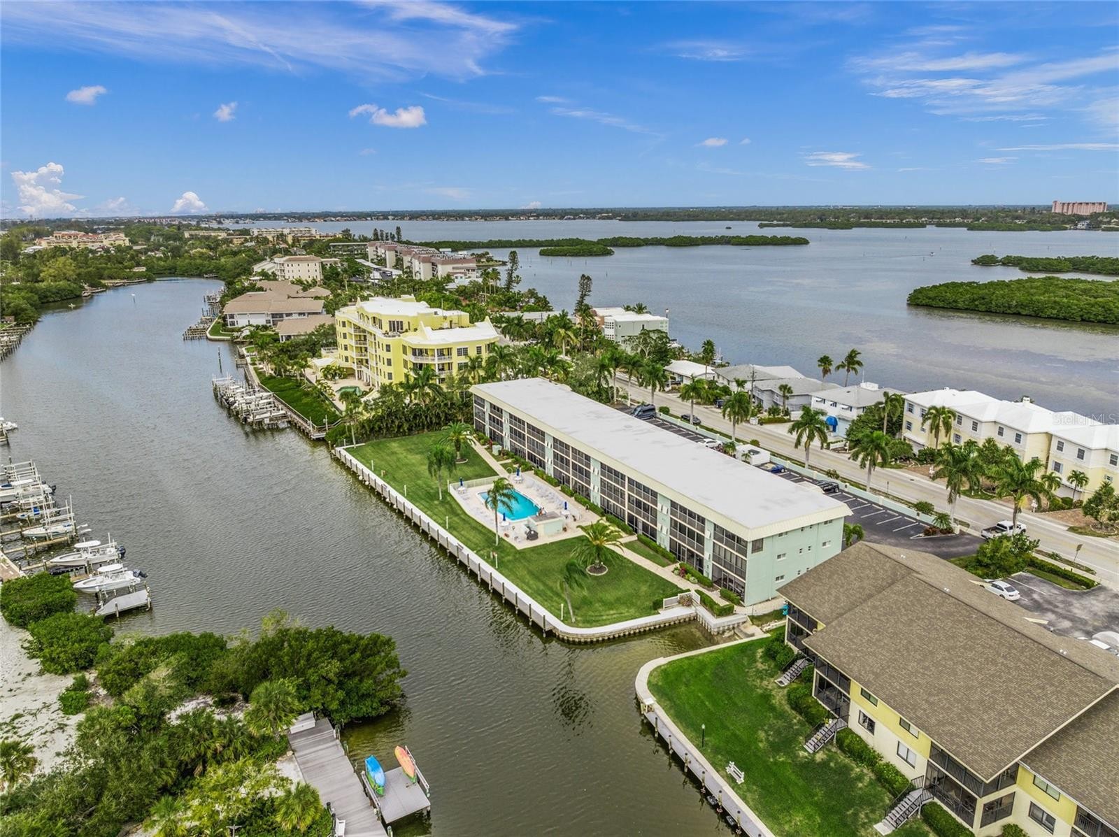 9200 MIDNIGHT PASS RD #17