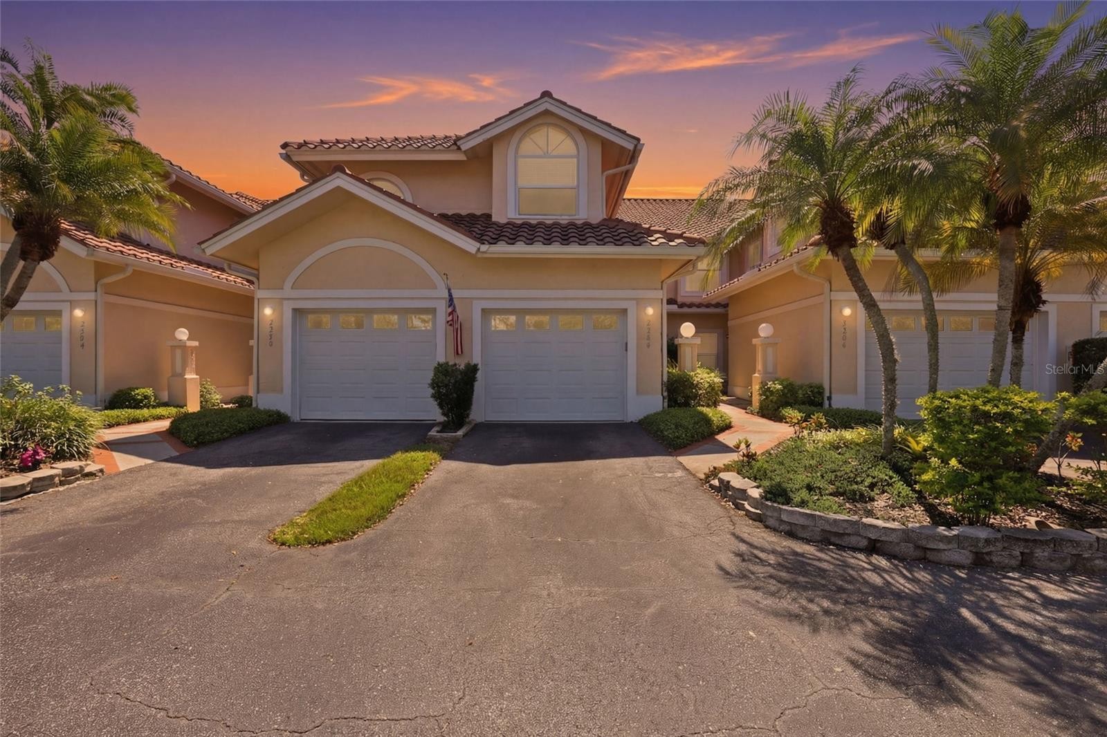 5588 GOLF POINTE DR #1