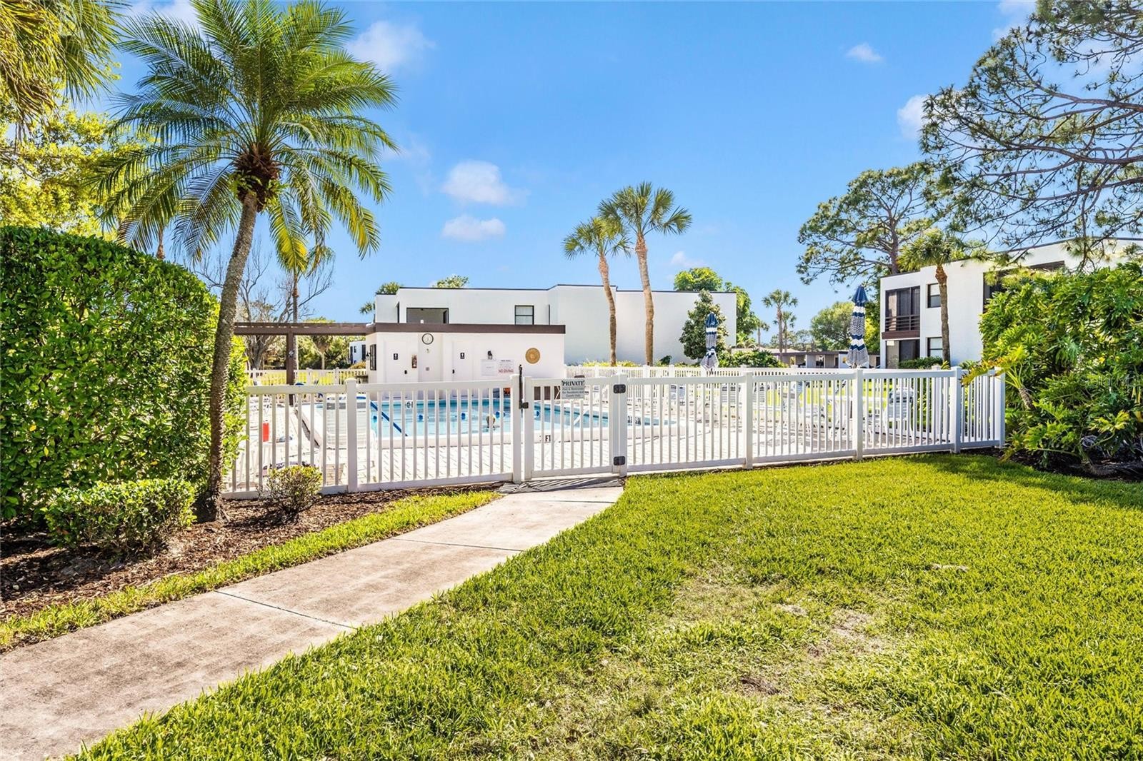 5052 MARSH FIELD RD #9