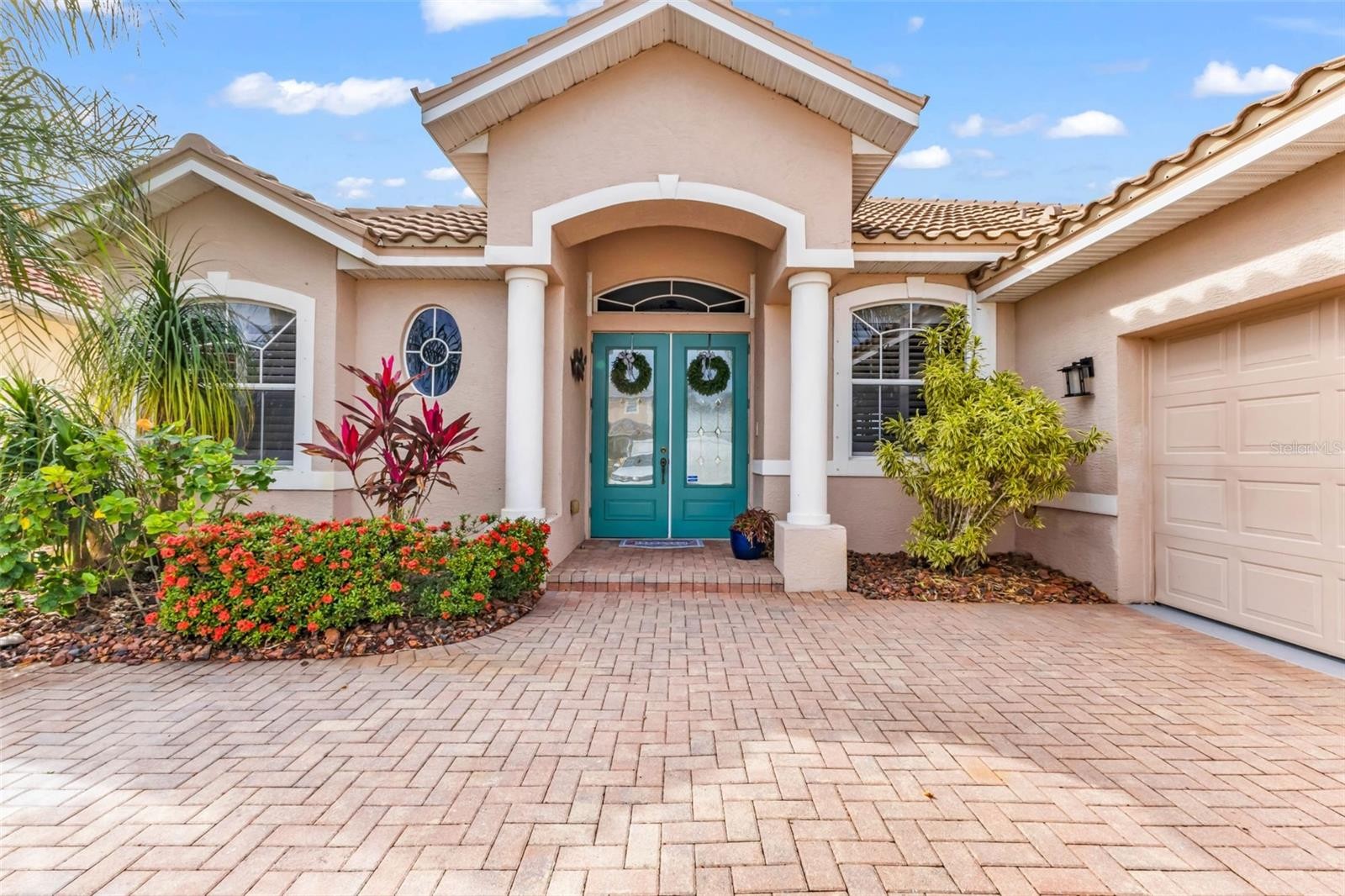 1851 COCONUT PALM CIR