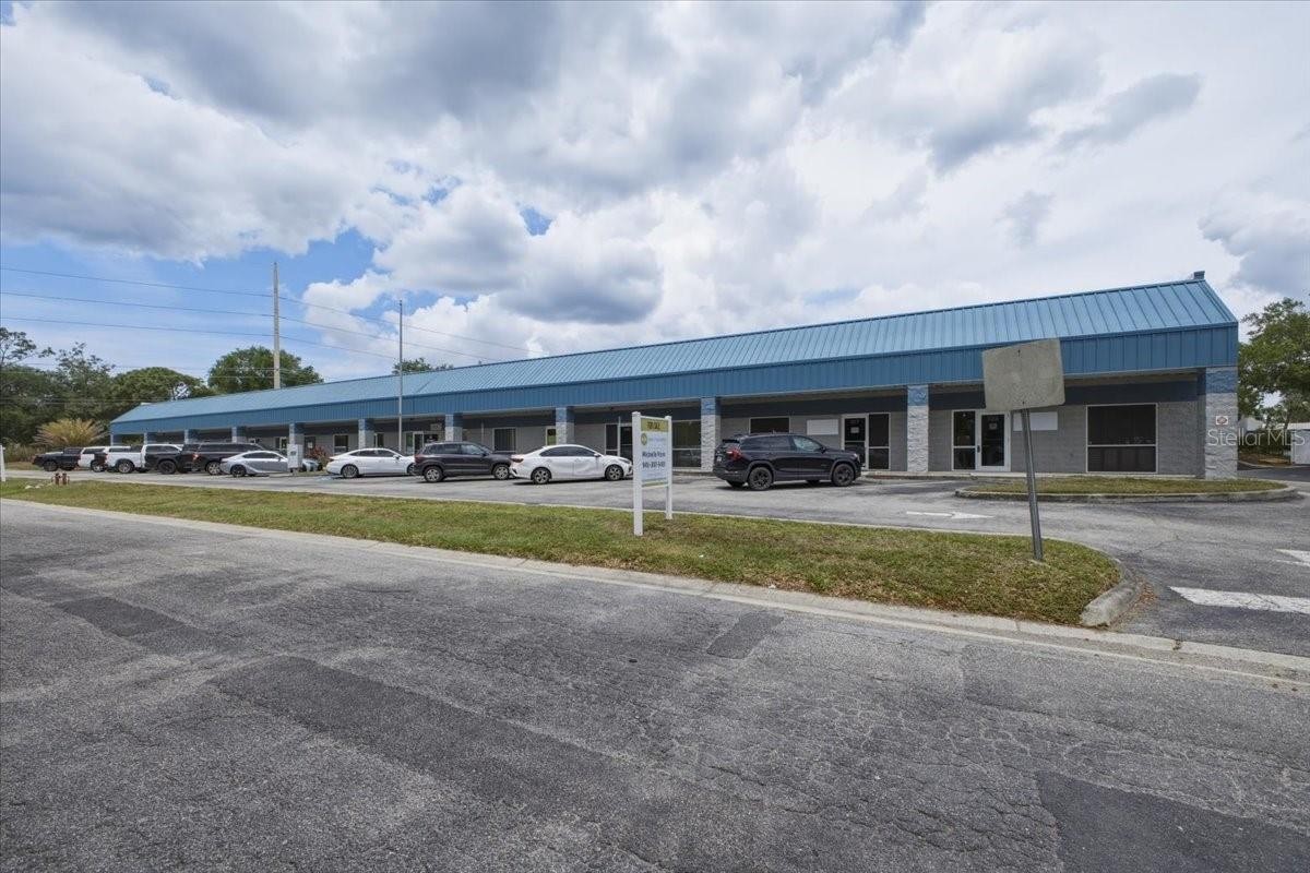 1882 PORTER LAKE DR #106