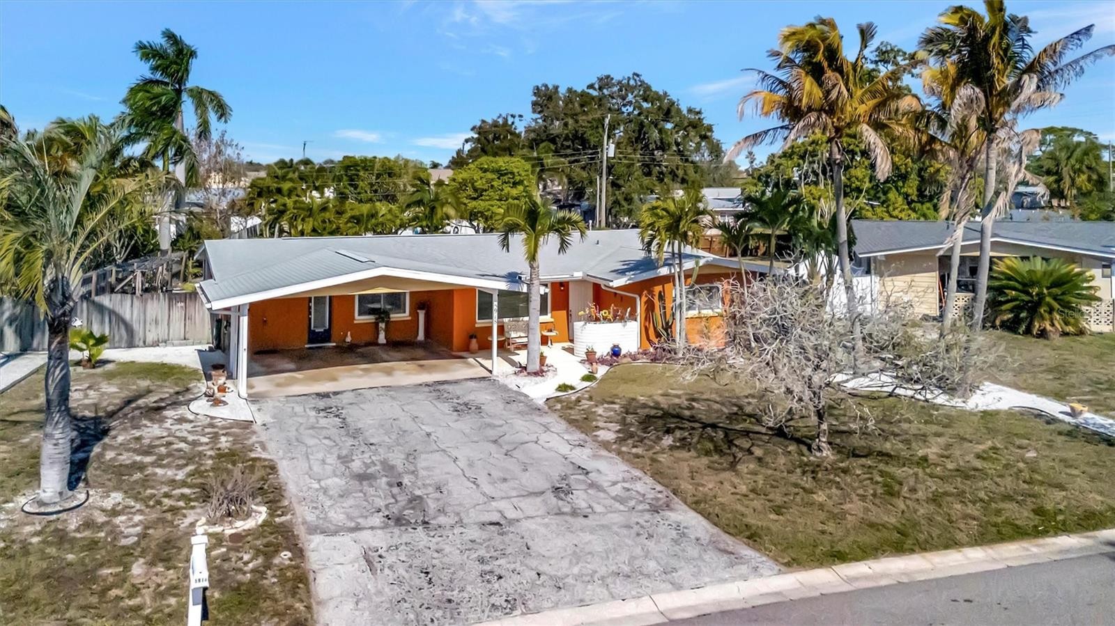 5918 8TH AVENUE DR W